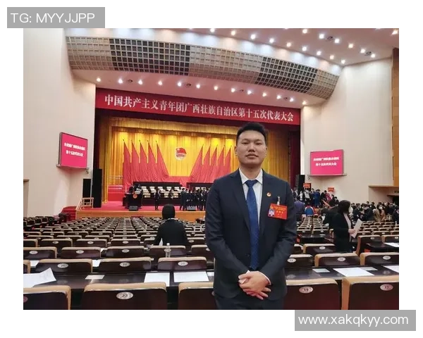 绿茵激情燃梦逐光少年以足球为信仰谱写青春篇章